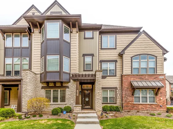 626 Parkside Ct, Libertyville, IL 60048