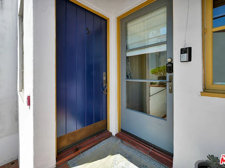 1414 N Harper Ave #5 — Photo 4