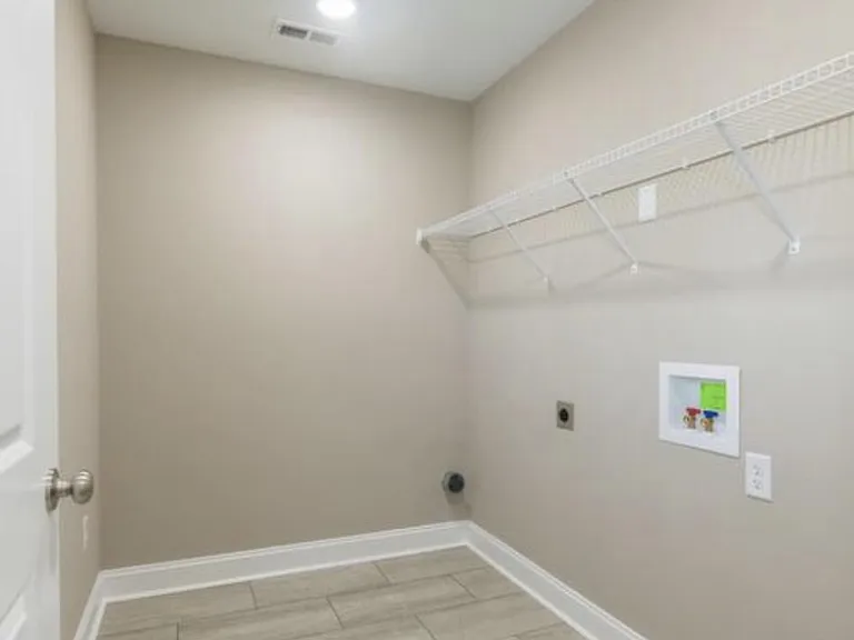 4001 Ruby Rose Rd — Photo 5