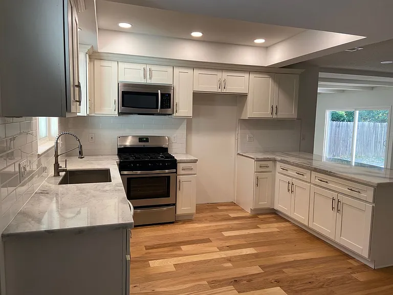 8587 La Riviera Dr — Photo 6