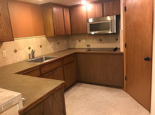 10625 SW Oriole Cir #B, Beaverton, OR 97007