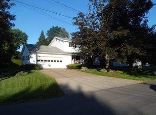 11 Craig Ave, New Hartford, NY 13413