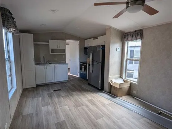 2423 NE Palm Ave, Jensen Beach, FL 34957