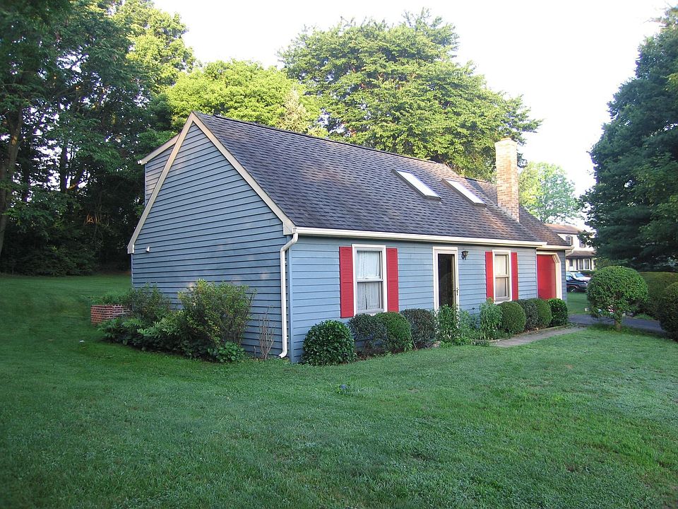 2nd image of 1955 Barton Dr