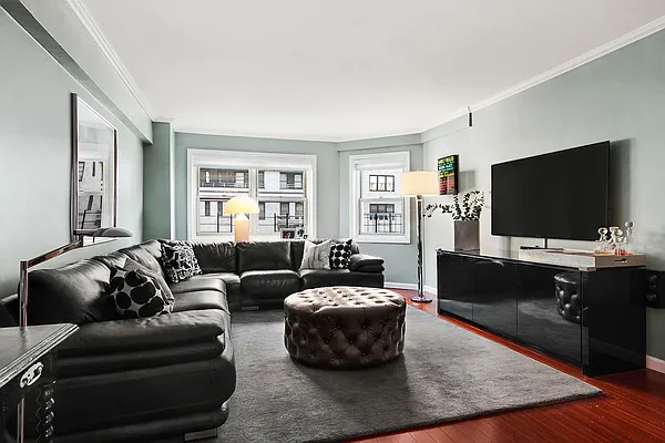 Sold by Corcoran | media 14