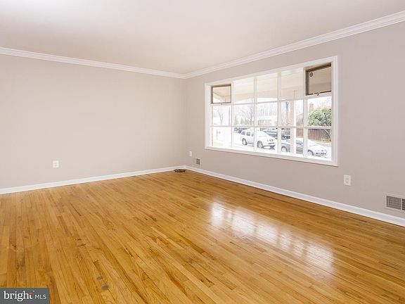 4th image of 13017 Orleans St