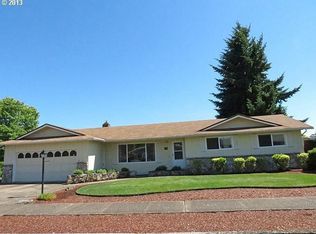 1365 Lawnridge Ave, Springfield, OR 97477