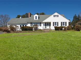 26 Hubbard St, Westerly, RI 02891