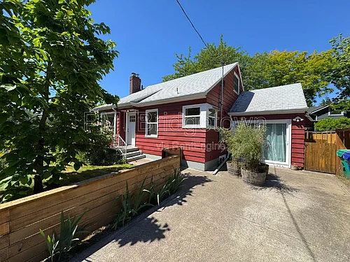2315 SE 38th Ave Photo 1