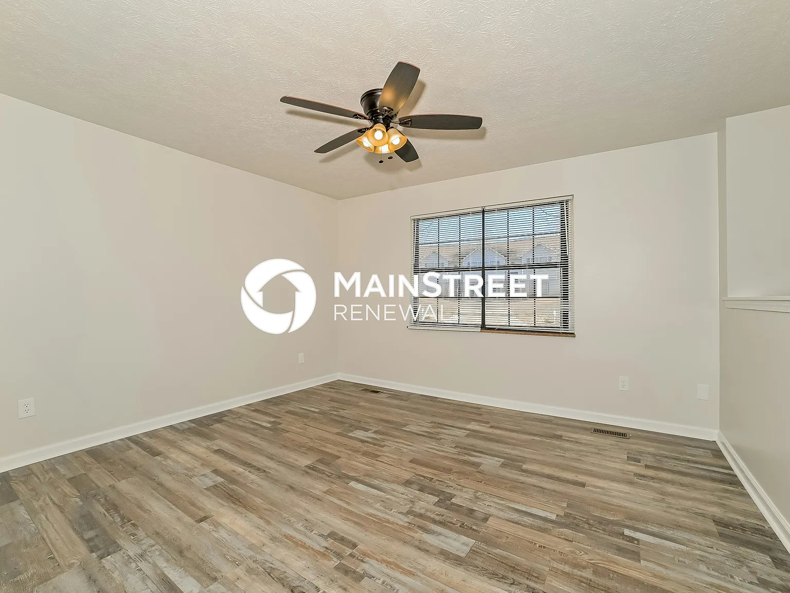 5805 Whisper Wood Rd — Photo 2