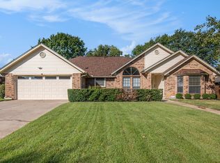 7313 Hialeah Cir W, North Richland Hills, TX 76182