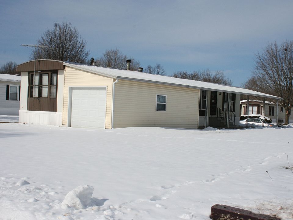 2nd image of 2213 Strawberry Ln