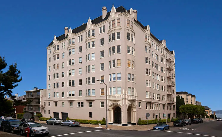 2400 Pacific Avenue Apartments — Photo 2