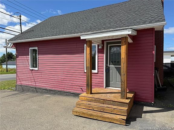 3rd image of 219 Tobique Rd