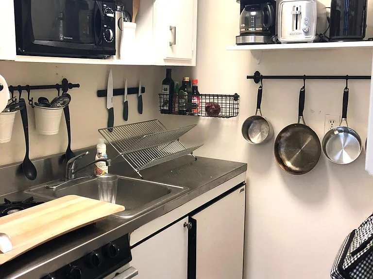 556 Columbus Ave #1 — Photo 8
