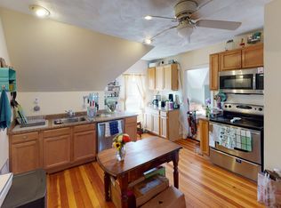 34 Rolfe Sq, Cranston, RI 02910