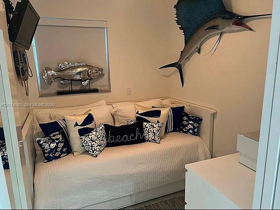 4th image of 3400 N Surf Rd APT 1