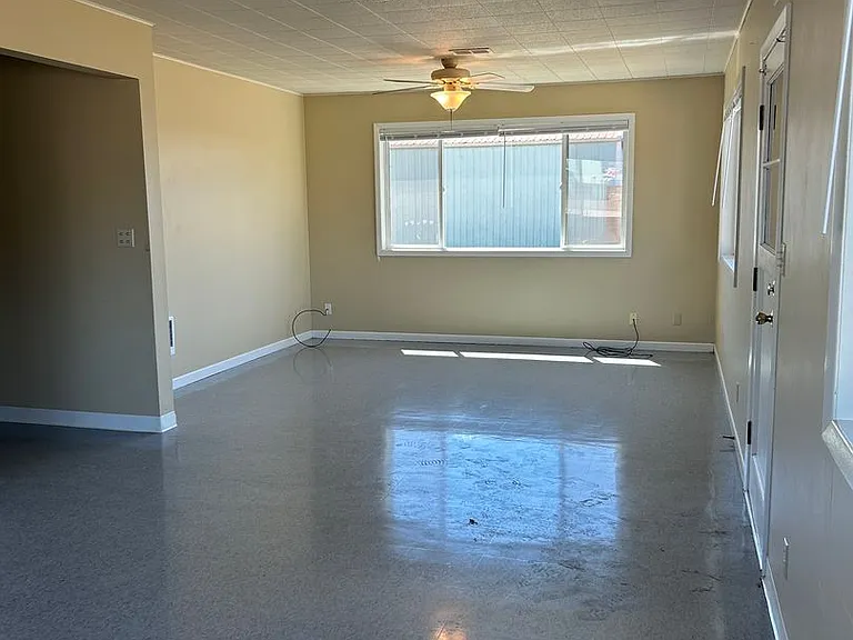 1186 NE Alpine Ave — Photo 25