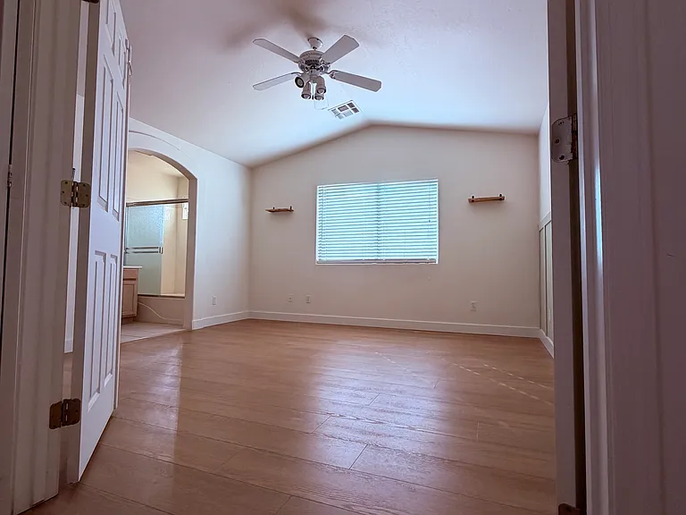9750 N Monterey Dr #23 — Photo 10