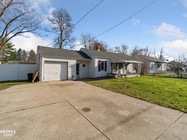 1059 Corydon Dr, Mount Morris, MI 48458