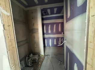 4033 Walnut St APT 2R, Philadelphia, PA 19104