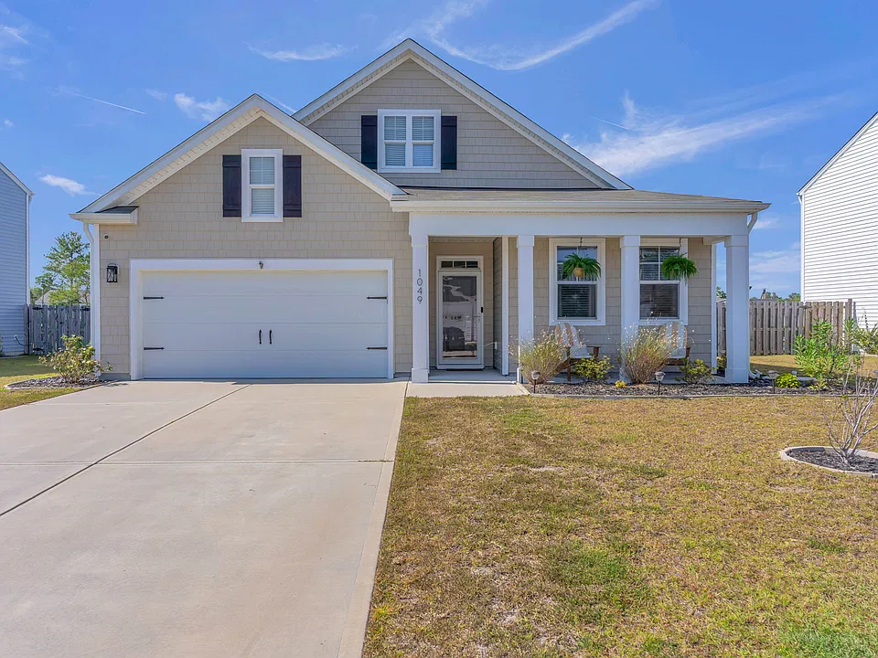 1049 Burled Oak Ridge Loop SE