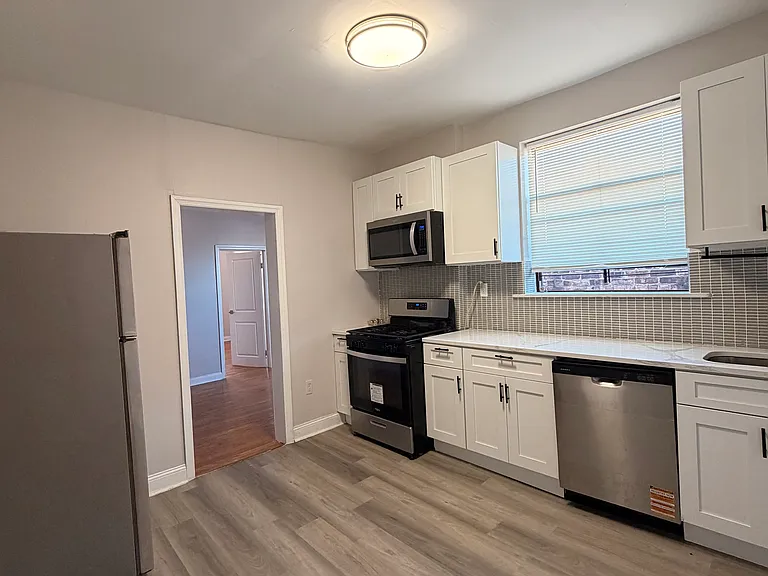 5608-10 Palisade Ave #14 — Photo 2