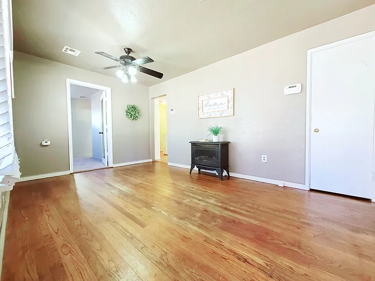 3512 N Holman Ct — Photo 9