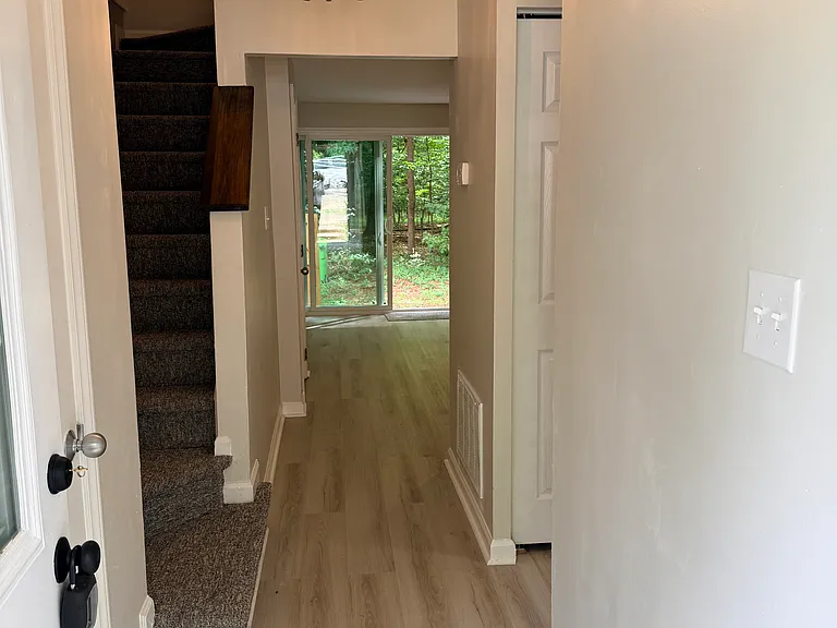 7252 Shellburne Dr — Photo 3