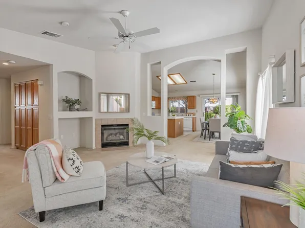 9017 Bungalow Way, Elk Grove, CA 95758