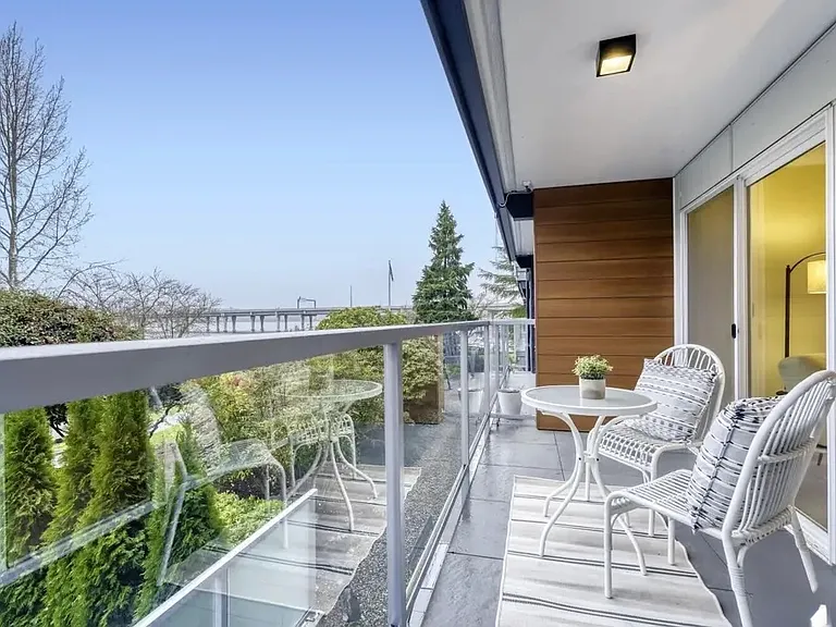 2501 Canterbury Ln E #215 — Photo 5