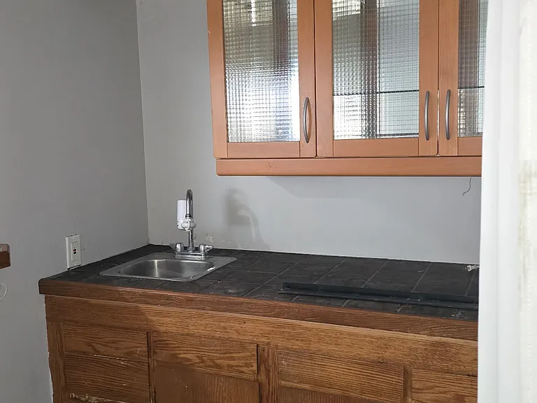 Lower level wet bar