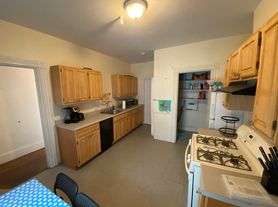 140-142 Calumet St