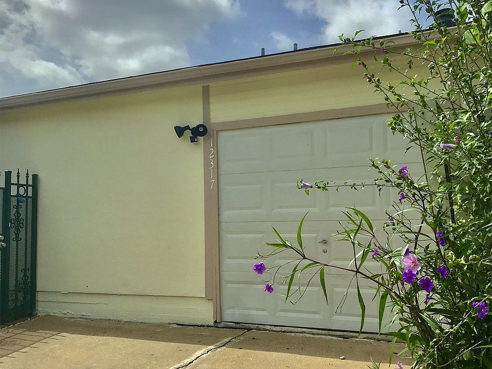 1st image of 12317 Corona Ln