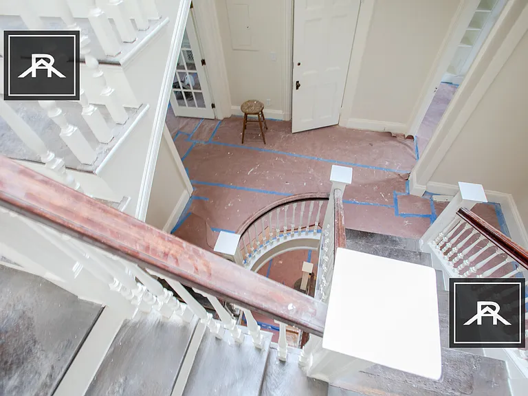 1728 Beacon St — Photo 7