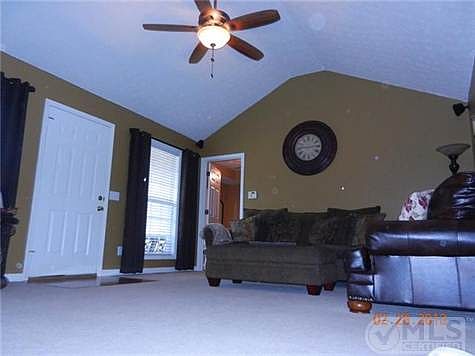4th image of 106 Roberts Dr