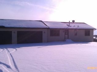 1601 W 220th St, Jordan, MN 55352