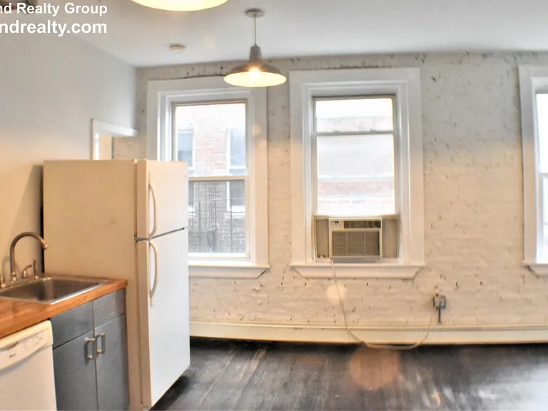 158 Salem St #4 — Photo 17