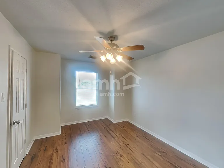 1052 Shadow Glenn Dr — Photo 20
