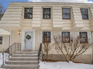 39 Banks Rd, Simsbury, CT 06070