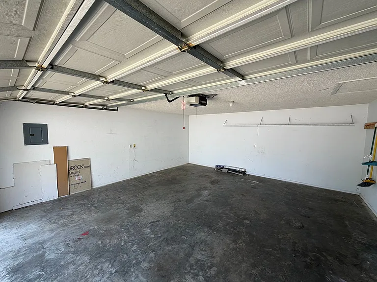 1272 N Tradition Ave — Photo 20