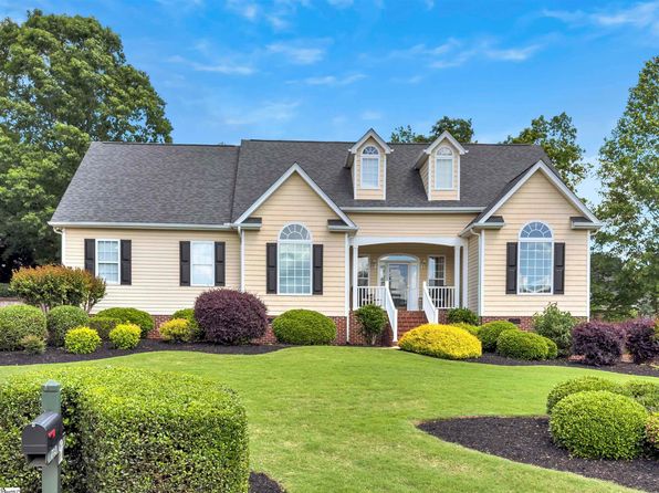 713 Austin Woods Ct, Greer, SC 29651