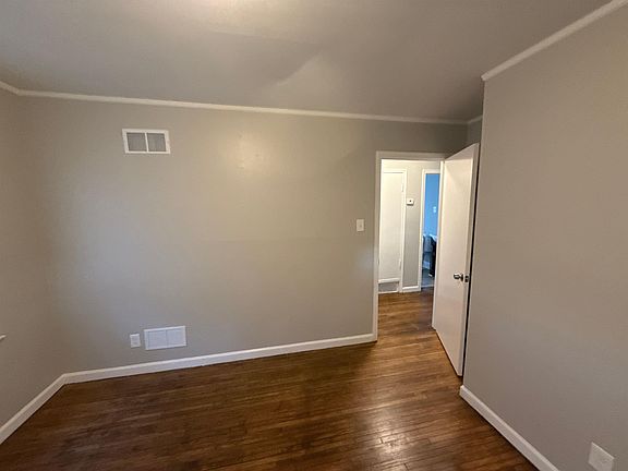 3rd image of 4006 Newton Dr
