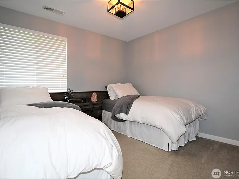 7719 NE 142nd Ct — Photo 9