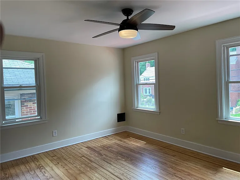 721 Center Ave — Photo 15