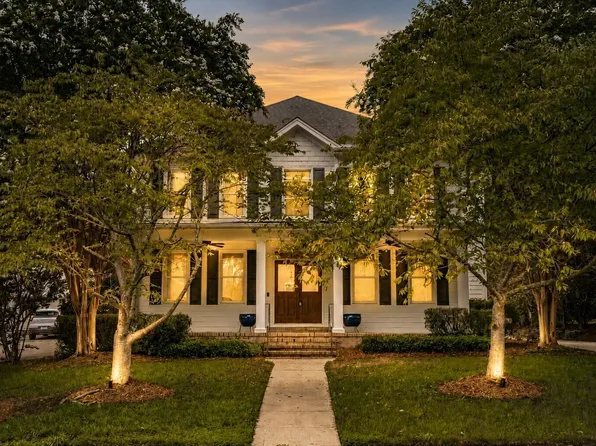 30054 Village Park Dr, Chapel Hill, NC 27517