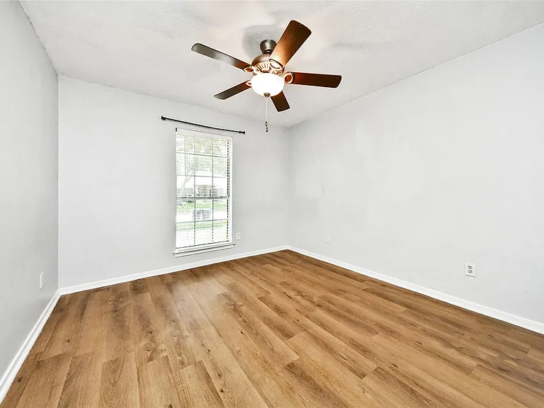 1419 Hudgens Ave — Photo 28