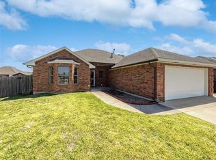 16400 Vicki Dr, Oklahoma City, OK 73170