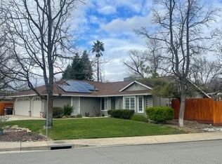 2888 Salmonberry Dr, Redding, CA 96003