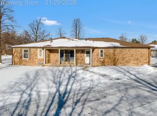 49321 Glasco Ct, Shelby Township, MI 48315